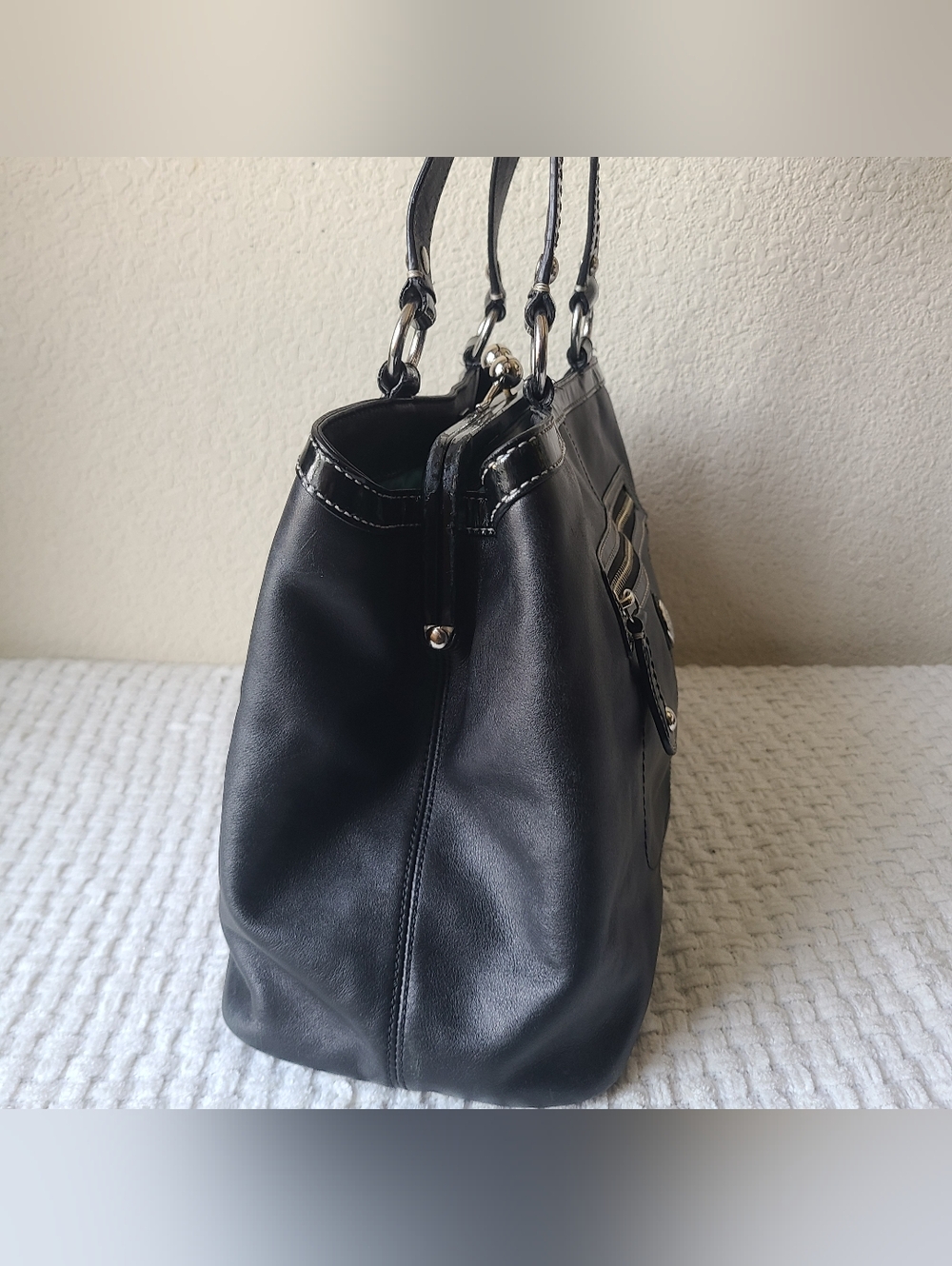Coach Classic Black Leather Handbag - Picture 4 of 14